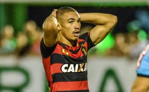 Adryelson está livre no mercado (Foto: Ricardo Luis Artifon/AGIF)