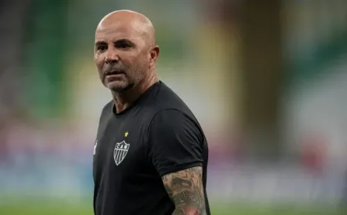 Foto: Jorge Rodrigues/AGIF – Sampaoli assumiu comando do Galo em 2020 e indicou reforços ao ‘4R’