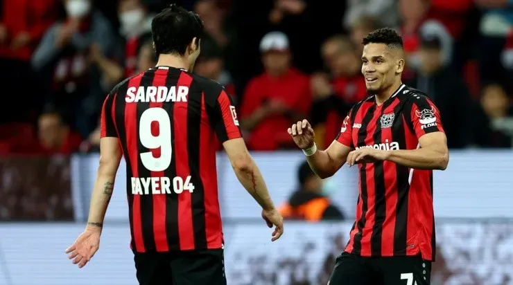 Foto: Lars Baron/Getty Images/Alemanha - Paulinho: brasileiro não quer ficar no Bayer Leverkusen