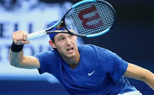 Jarry bateu Monteiro na estreia de Gstaad. Créditos: Getty Images