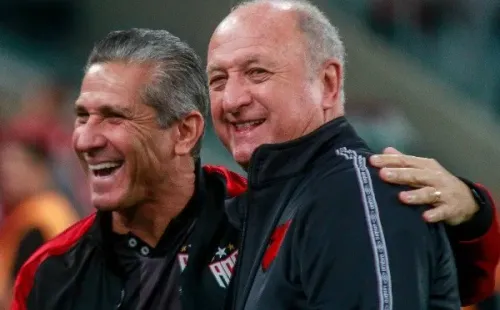 Gabriel Machado/AGIF/ Jorginho com Felipão antes do duelo contra o Atlhetico-PR.
