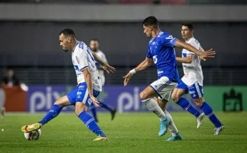 Foto: Celio Junior/AGIF – Cruzeiro e CSA empataram em 1 a 1