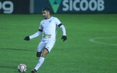 Foto: Joao Vitor Rezende Borba/AGIF – Barreto foi campeão da Série B em 2021 pelo Botafogo