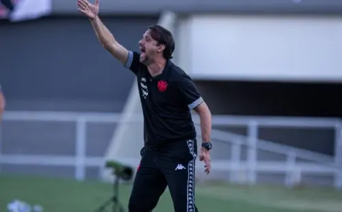 Agif/Isabela Azine – Maurício Souza vê cargo em xeque no Vasco