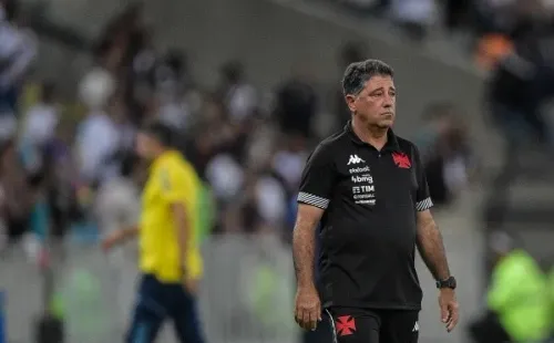 Agif/Thiago Ribeiro – Fotos com link e legenda 2: Emílio Faro será o técnico interino do Vasco