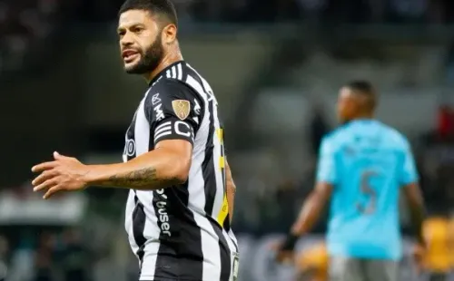 Fernando Moreno/AGIF/ Hulk em campo pelo Atlético-MG.