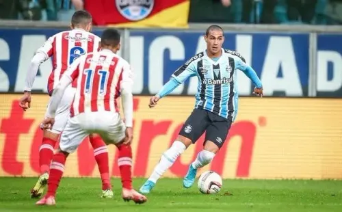 Foto: Lucas Uebel/Grêmio/Divulgação - Emerson: atacante será utilizado pelo Grêmio no Brasileirão de Aspirantes