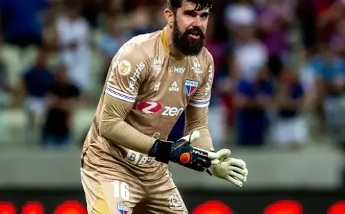 Fernando Miguel preocupa o Tricolor e pode ficar de fora pelo terceiro jogo consecutivo – Foto:Pedro Chaves/AGIF