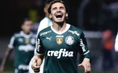 Foto:Ettore Chiereguini/AGIF | Veiga é ‘ofuscado’ por Ganso