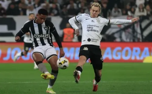 Marcello Zambrana/AGIF/ Corinthians em campo contra o Botafogo, pelo Brasileirão.