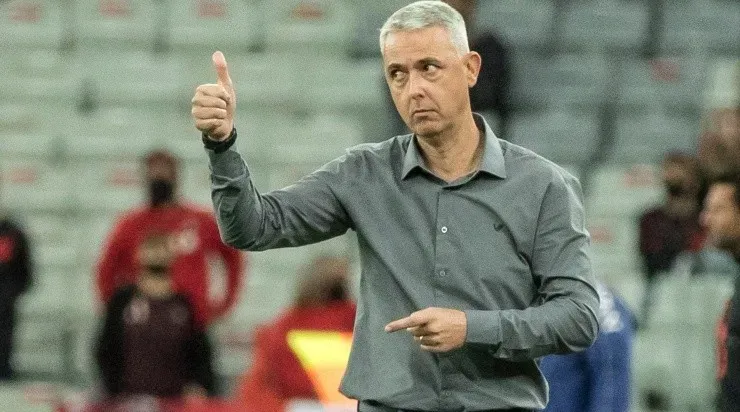 Foto: Robson Mafra/AGIF - Tiago Nunes: treinador revelou bastidores do Grêmio