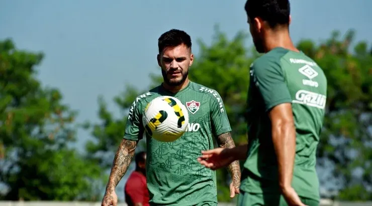 Foto: Mailson Santana/Fluminense FC/Divulgação - Nathan: meia voltou a treinar com o elenco do Tricolor