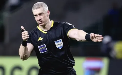 ( Foto: Ettore Chiereguini/AGIF) Torcida do Galo reage a Daronco falando sobre a arbitragem