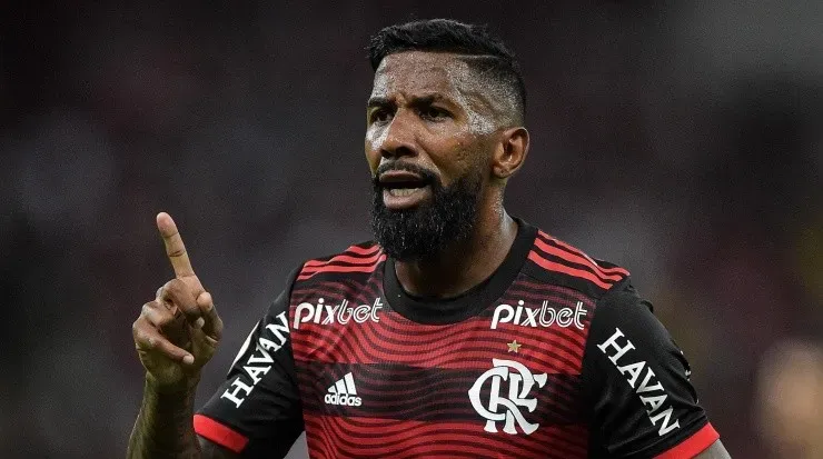 Foto: Thiago Ribeiro/AGIF - Rodinei não vai ficar no Flamengo.