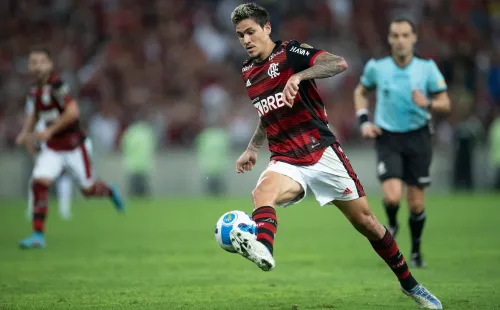 Jorge Rodrigues/AGIF/ Pedro em campo contra o Corinthians.