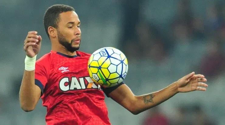 Foto: Jason Silva/AGIF - Hernani passou pelo Furacão.