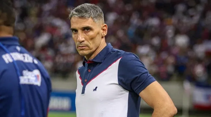 Foto: Lucas Emanuel/AGIF - Vojvoda: técnico é bem avaliado no Grêmio