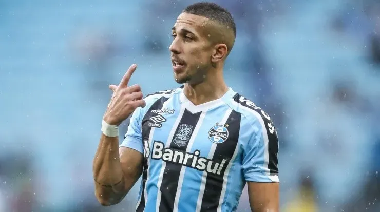 Foto: Pedro H. Tesch/AGIF - Nicolas: com o lateral em campo, Grêmio ainda não perdeu na Série B