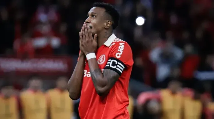 Foto: Maxi Franzoi/AGIF - O camisa 8 foi apontado como um dos responsáveis pela eliminação na Sul-Americana