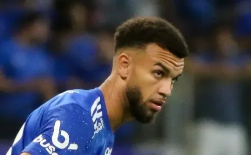 Jajá está bem próximo de retornar ao Cruzeiro (Foto: Fernando Moreno/AGIF)