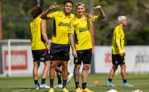 Foto: Flickr Oficial CR Flamengo/Marcelo Cortes Possivelmente, Varela estará na lista de relacionados no jogo contra o Palmeiras