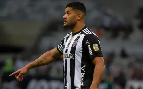 Fernando Moreno/AGIF/ Hulk em campo contra o Goiás.