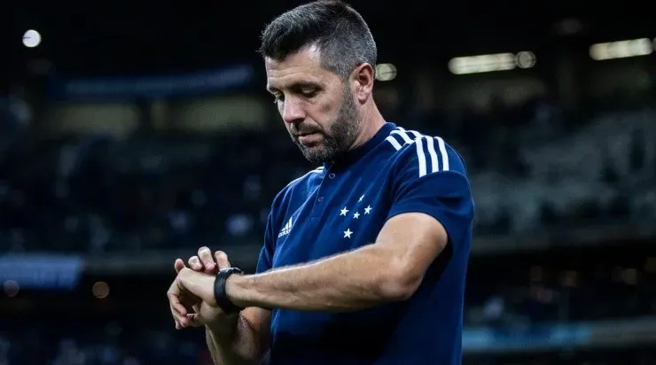 Foto: Cruzeiro/Divulgação - O treinador destacou a necessidade de reforços para 2023
