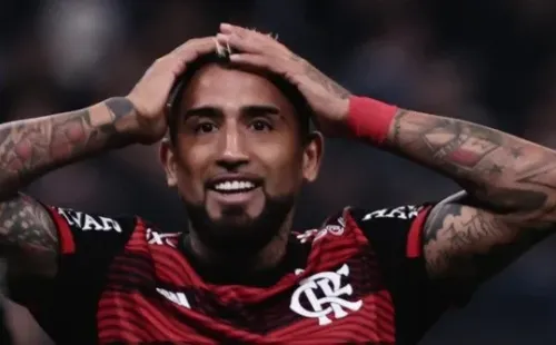 Vidal deve ficar no banco de reservas (Foto: Ettore Chiereguini/AGIF)