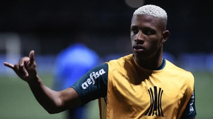 Foto: Ettore Chiereguini/AGIF - Danilo não será negociado em 2022.