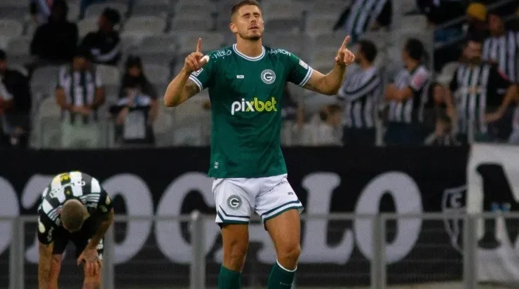 Foto: Fernando Moreno/AGIF - Pedro Raul: atacante marcou pelo Goiás contra o Galo