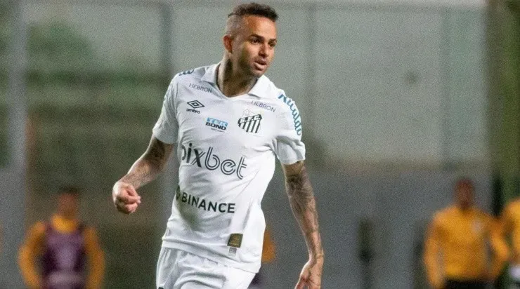 Foto: Fernando Moreno/AGIF - O meia-atacante fechou recentemente com o Santos