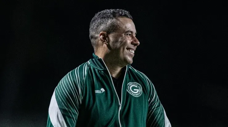 Foto: Heber Gomes/AGIF - Jair Ventura chegou ao Goiás em Abril.