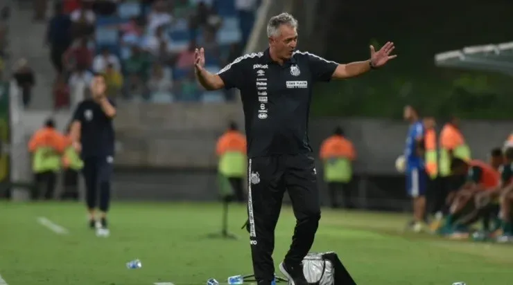 Foto: Ivan Storti/Santos FC/Divulgação - Lisca apontou o cansaço de Soteldo como justificativa para troca