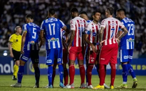 Foto: Celio Junior/AGIF/ CSA x Náutico em campo.