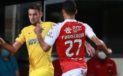 Foto: Divulgação/@willyanrocha28 Instagram – Willyan Rocha jogou bem no Portimonense, em Portugal