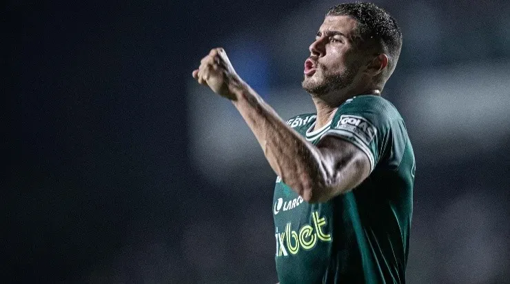 Foto: Heber Gomes/AGIF - Pedro Raul: vive grande fase no Goiás