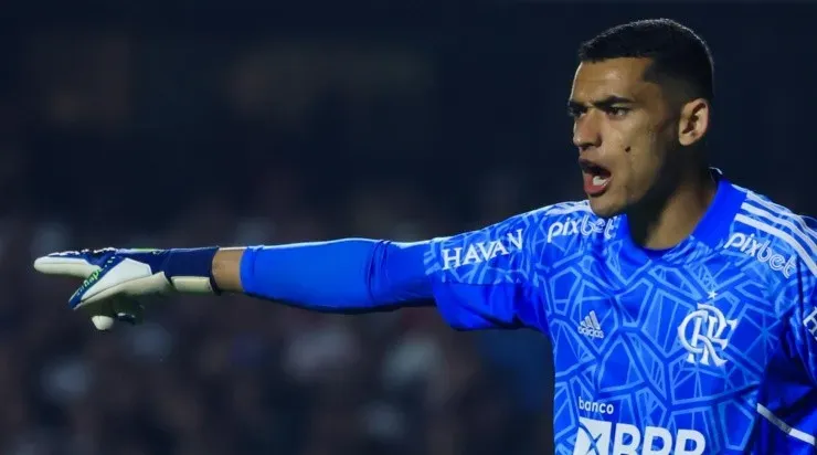 Foto: Marcello Zambrana/AGIF - Santos foi elogiado por Diego Alves.