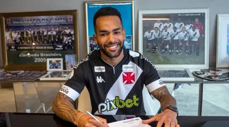 Alex Teixeira não deve ficar no Vasco em 2023. Foto:Daniel RAMALHO/CRVG