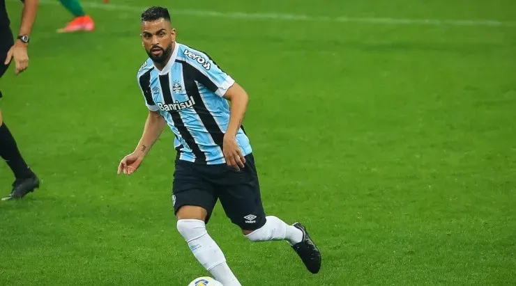 Foto: Pedro H. Tesch/AGIF - O ex-jogador conviveu com problemas físicos no Tricolor