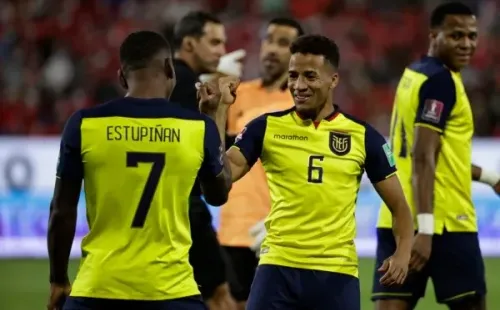 Alberto Valdes – Pool/Getty Images/ Castillo comemorando gol pela Seleção do Equador.