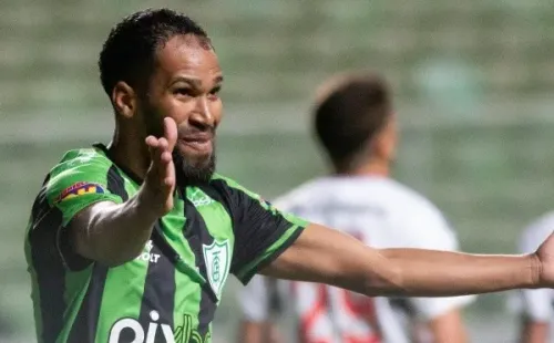 MG - Belo Horizonte - 18/08/2022 - COPA DO BRASIL 2022 AMERICA X SAO PAULO -Everaldo jogador do Sao Paulo comemora seu gol durante partida contra o America-MG no estadio Independencia pelo campeonato Copa do Brasil 2022. Foto: Fernando Moreno/AGIF
