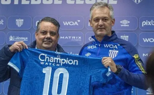 Foto: Divulgação/Avaí – Lisca foi apresentado no Avaí nesta semana