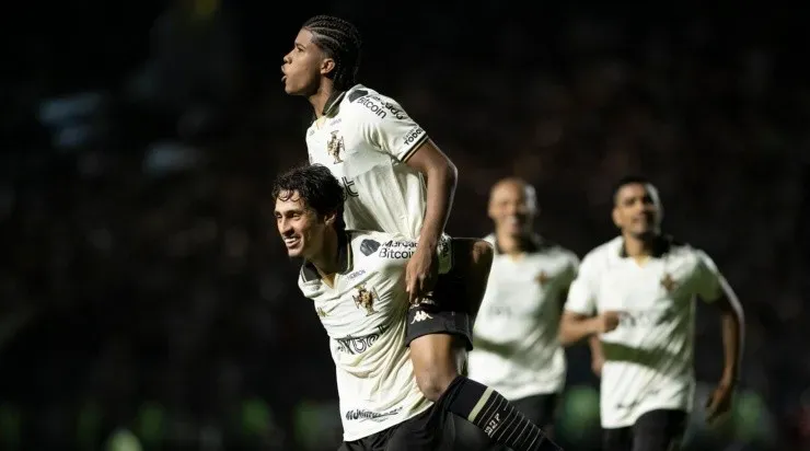 Foto: Jorge Rodrigues/AGIF - Náutico é o único time a tomar 3 gols do Vasco nos dois turnos.