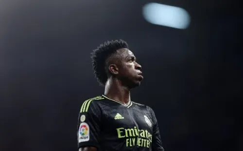 Foto: Gonzalo Arroyo Moreno/Getty Images – Vinícius foi ameaçado por programa de TV da Espanha nos últimos dias