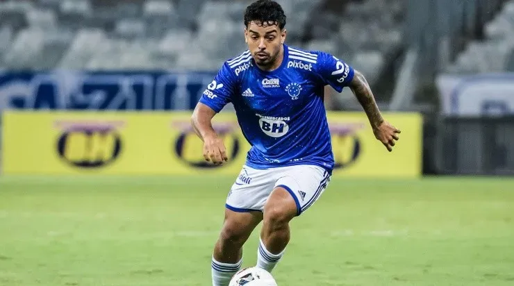 Foto: Gustavo Aleixo/Cruzeiro - Bidu: lateral foi afastado dos treinos pelo Cruzeiro