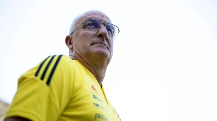 Foto: Jorge Rodrigues/AGIF - Denílson disse que prefere Dorival.