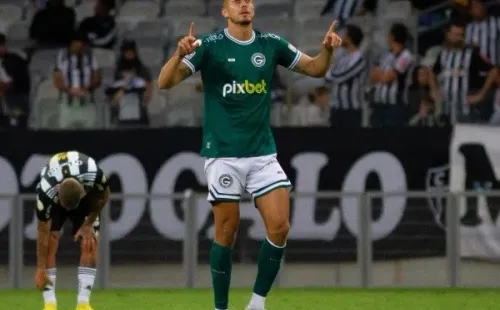 Foto: Fernando Moreno/AGIF – Pedro Raul é destaque do futebol nacional em 2022