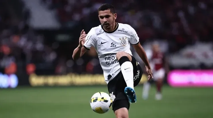 Foto: Ettore Chiereguini/AGIF - Bruno Melo não está nos planos para 2023.