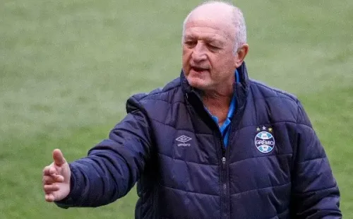 Felipão em passagem pelo Grêmio – Foto: API/AGIF