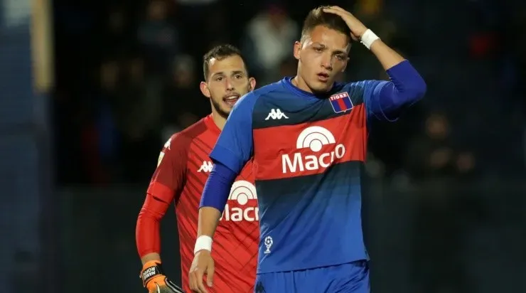 Daniel Jayo / Correspondente / Getty Images - Mateo em ação pelo Tigres.